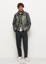 hombres chaleco capitonado con diseño colour block Pepe Jeans 44JTZ840 negro lavado - Imagen 2