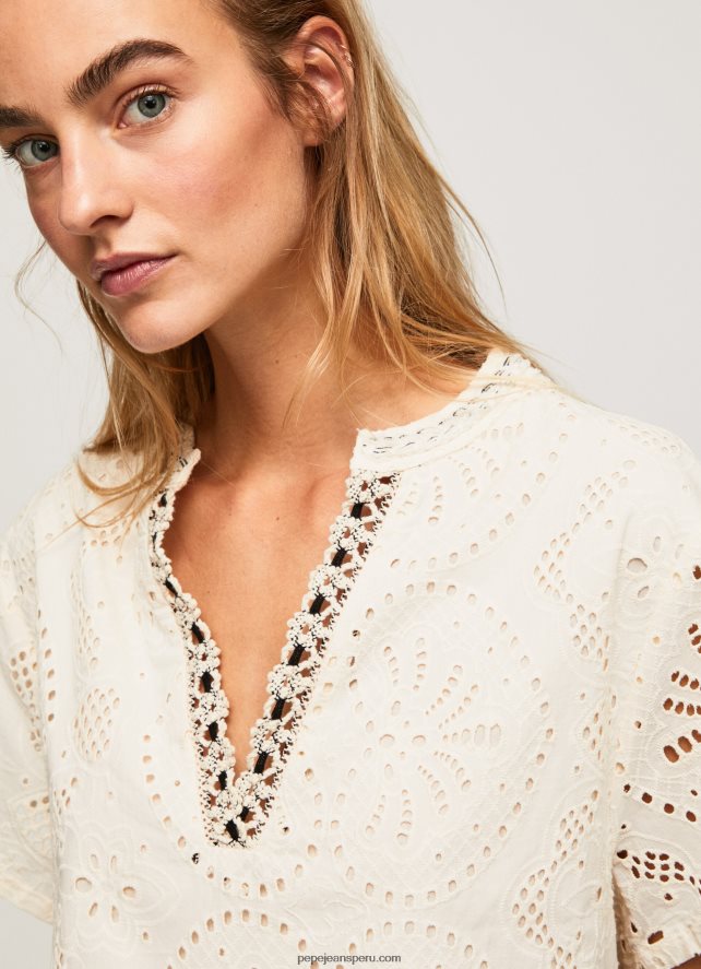 mujer blusa con detalles calados decorativos Pepe Jeans 44JTZ327 suero de la leche - Imagen 4