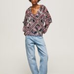mujer blusa con estampado de cachemira y volantes Pepe Jeans 44JTZ376 multi