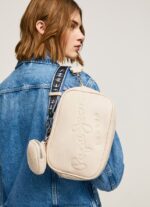 mujer bolsa crossbody con logo en relieve Pepe Jeans 44JTZ712 suero de la leche